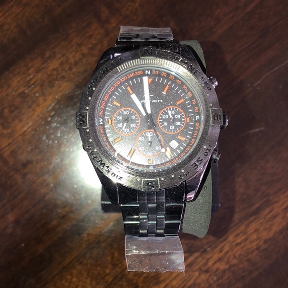Men’s watch. Brand new, still has plastic on it. - Picture 1 of 4